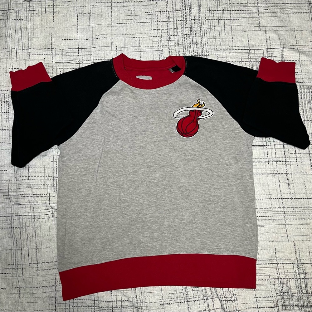 UNC NBA Miami Heat Men's Crew Neck Sweatshirt - Size Large